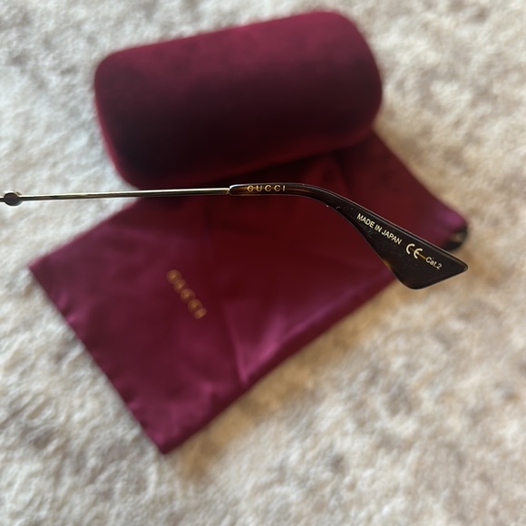 Gucci Sunglasses - Picture 4 of 7